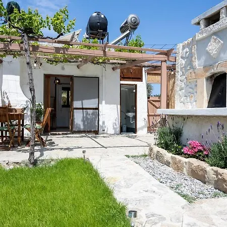 Feriehus Finikas House *